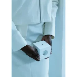 Avolt Square 2 USB/grenuttag, Opal White Martinelli Luce edition