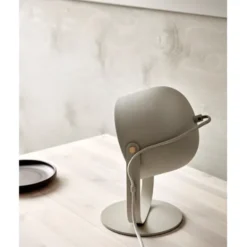 Co Bankeryd Svejk 18 bordslampa, beige