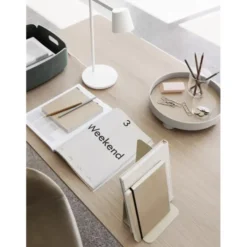 Muuto Tip bordslampa, koppar/brun