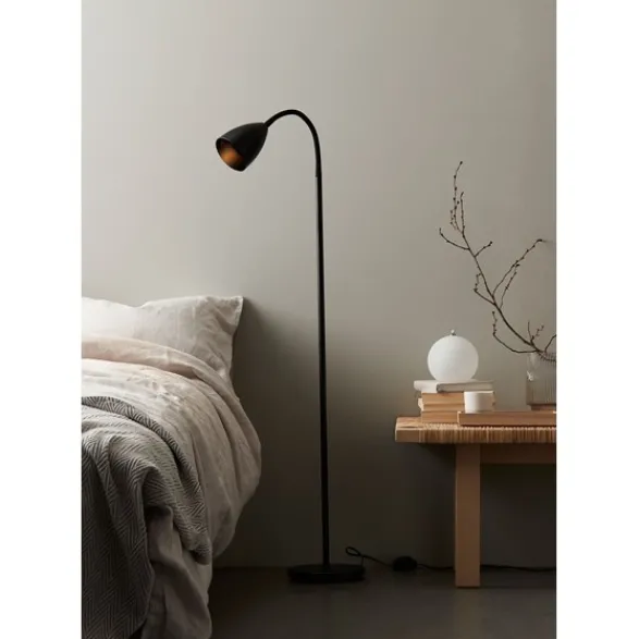 Belid Trotsig golvlampa mattsvart GU10