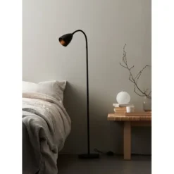 Belid Trotsig golvlampa mattsvart GU10