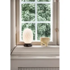 Halo Design Twist Oval Bordlampa Opal 1 X G9 Svart fod