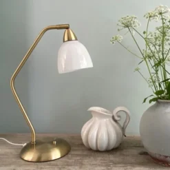 Superliving Urban Table Lamp , Brused Brass / Opal